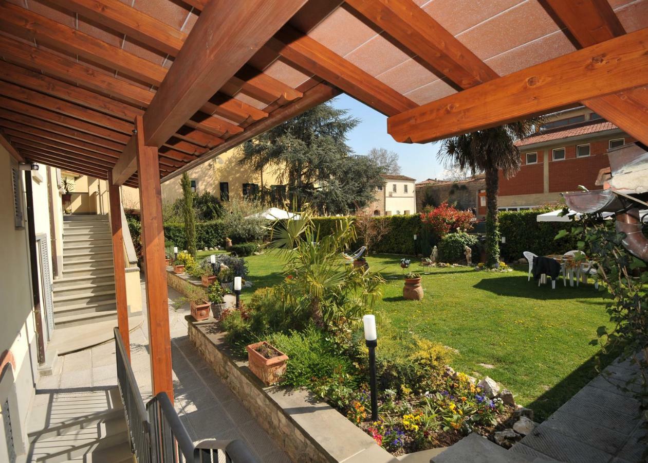 Residence Le Gagli Arde Arezzo Exterior foto